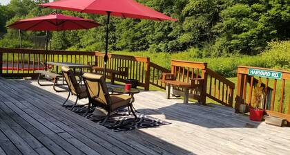 Catskills Modern Comfort Home Mountainous Backdrop