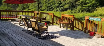 Catskills Modern Comfort Home Mountainous Backdrop