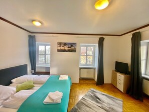Desk, soundproofing, cribs/infant beds, free WiFi - Stadtvilla bei Peters Leipzig (Leipzig)