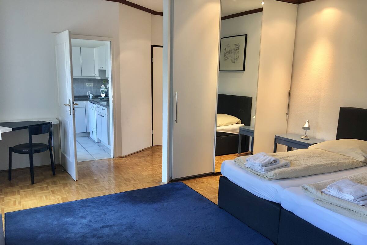 Junior Suite | Desk, soundproofing, cribs (surcharge), WiFi (free)