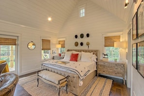 Een strijkplank/strijkijzer, gratis wifi, beddengoed