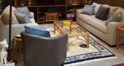 Big house, big yard, close to everything in Mount Gretna!