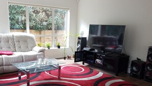 Living room - Sylvia Park House (Auckland)