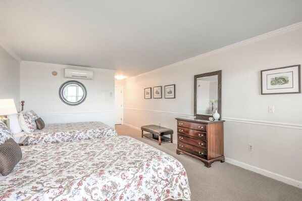 Room - Wades Point Inn (McDaniel)