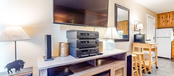 新しいリスト！ ビッグスカイ/ムーンライトベイスン付近の居心地の良いコンドミニアムが上昇しま  す！