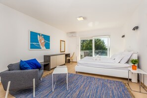 Luxury Villa, 5 Bedrooms, Private Pool, Sea View | Living area