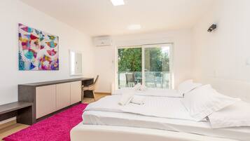 5 habitaciones, tabla de planchar con plancha y wifi gratis
