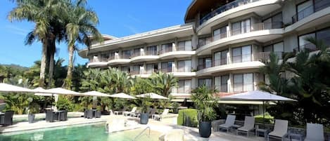 Innenpool, Außenpool