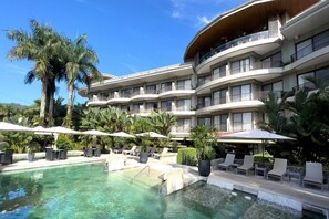 Piscina coberta i piscina a l'aire lliure 