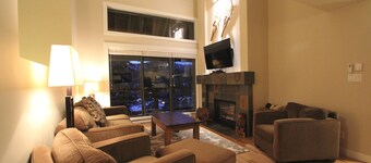 Villas Snowberry by Whistler Retreats