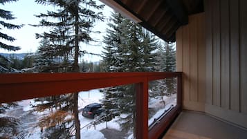 Signature Condo, 3 Bedrooms | Terrace/patio