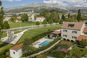 Exterior - Villa Draga, Beautiful backyard paradise pool villa in Split-Dalmatia (Solin)