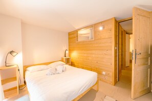 2 soverom, strykejern/-brett, wi-fi (inkludert) og sengetøy