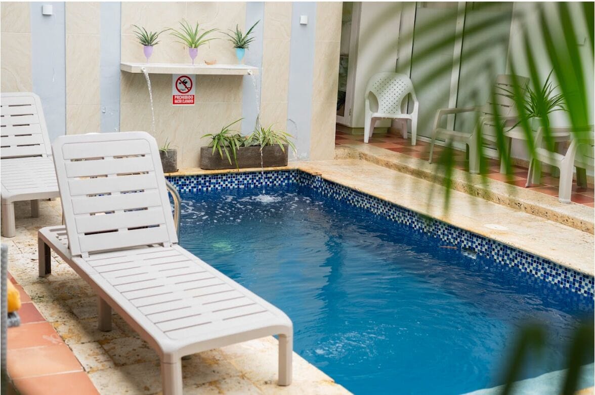 حمّام سباحة خارجي