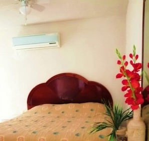 Comfort Suite | Blackout drapes, free WiFi, bed sheets - Hotel Laguna Encantada (Santa Elena)