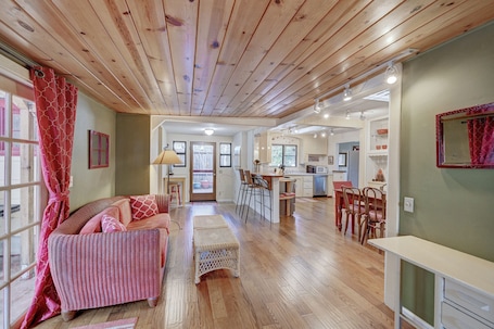 Living area. Om Shanti - Murphys Vacation Rentals