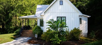 Boathouse Cottage at Julep Farms