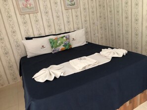 Egyptian cotton sheets, premium bedding, Select Comfort beds - Villa Yudith (Villa Isabela)