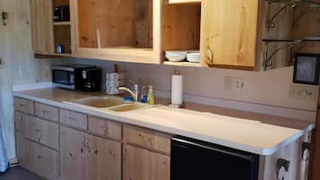 Fridge, microwave, coffee/tea maker, toaster