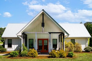 Exterior - Sweet Tea Cottage at Julep Farms (Dillard)