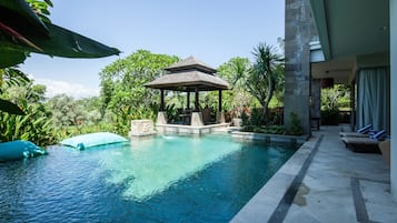 Vila Deluks, 2 kamar tidur, Bebas Asap Rokok, pemandangan kolam renang | Kolam renang pribadi