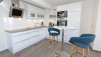 Fridge, microwave, oven, dishwasher
