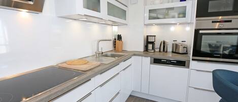 Fridge, microwave, oven, dishwasher