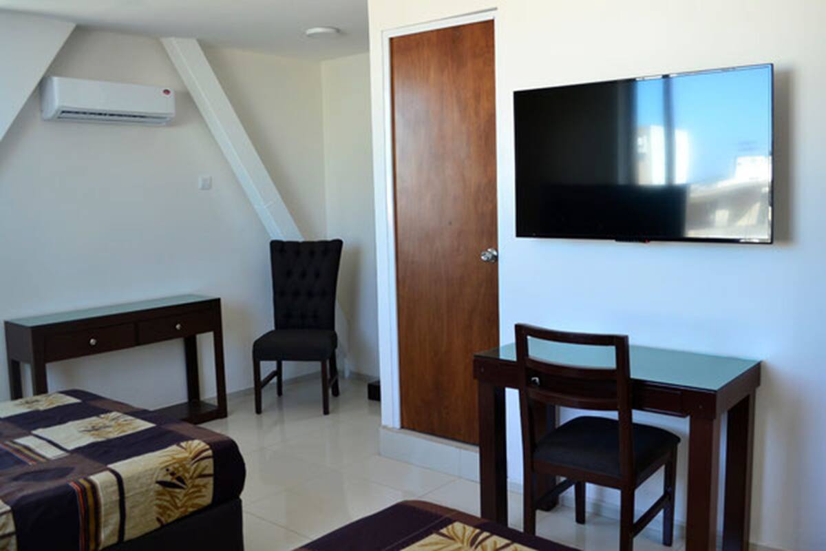 Suite Jumbo | Blackout curtains, iron/ironing board (on request), free WiFi