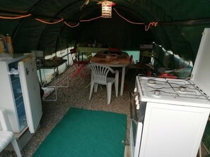 屋外ダイニングエリア