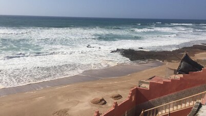 Alojamiento insólito frente al mar.