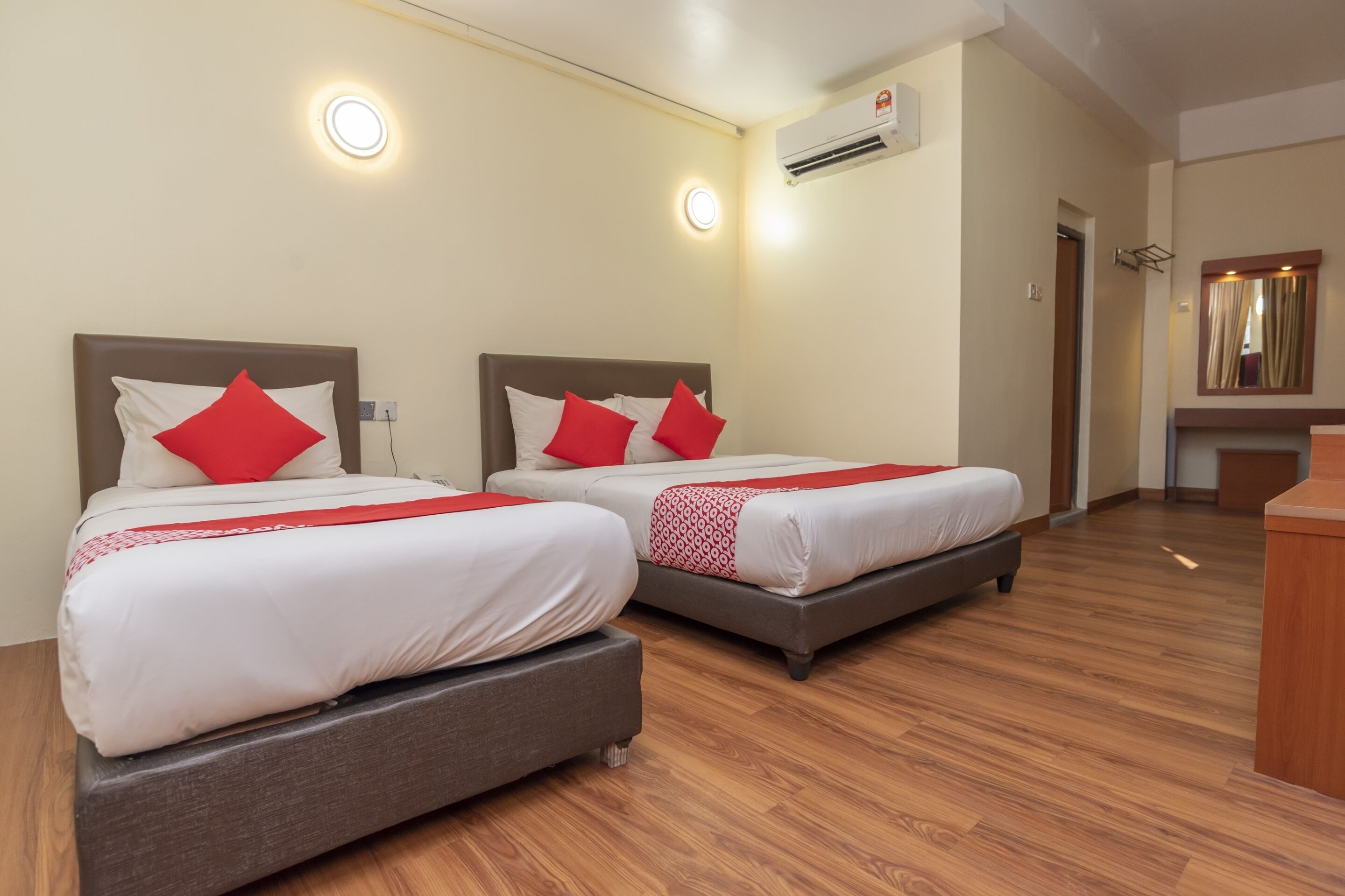 Photo - OYO 1230 Zen Zeng Budget Hotel