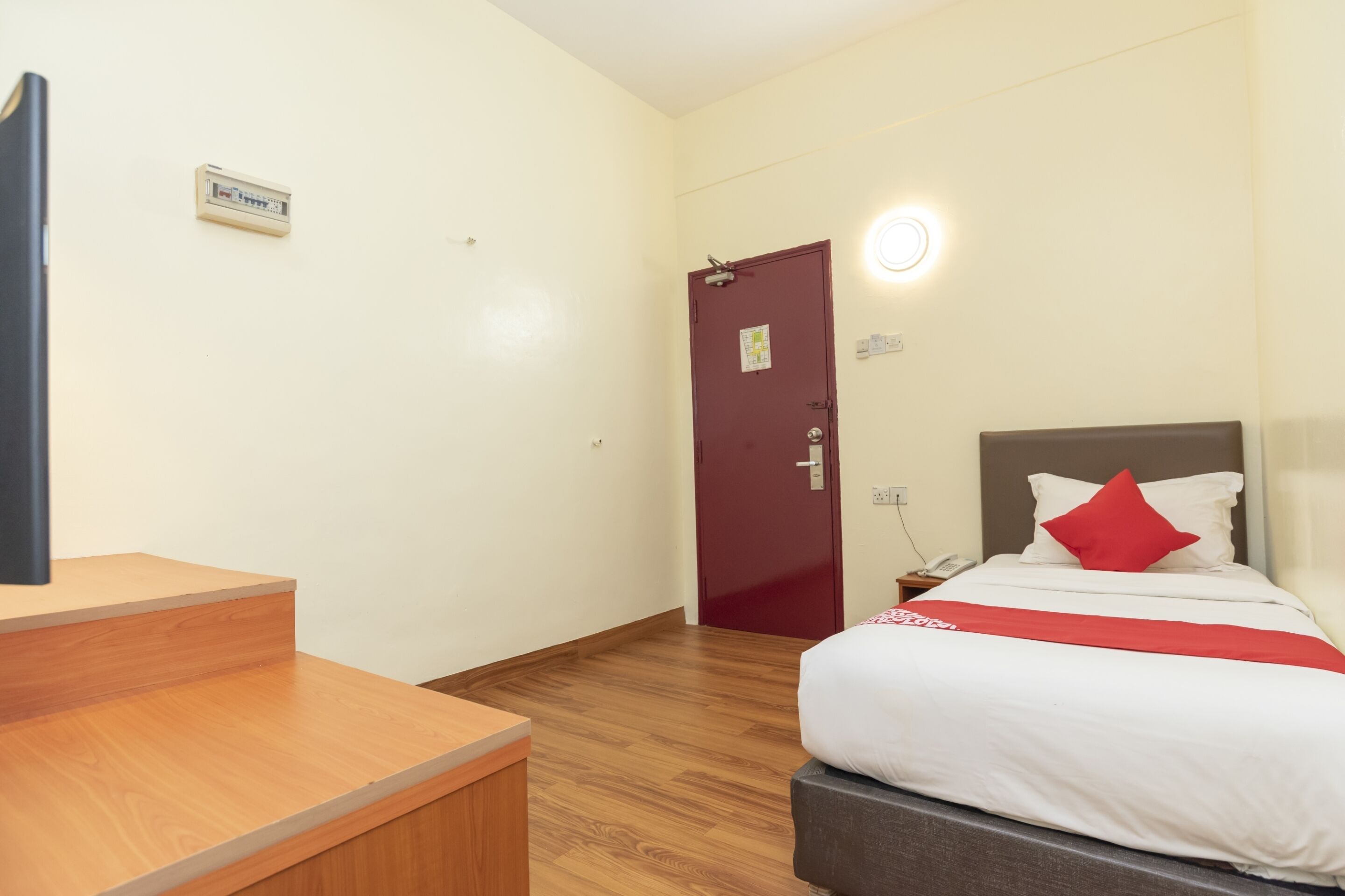 Photo - OYO 1230 Zen Zeng Budget Hotel