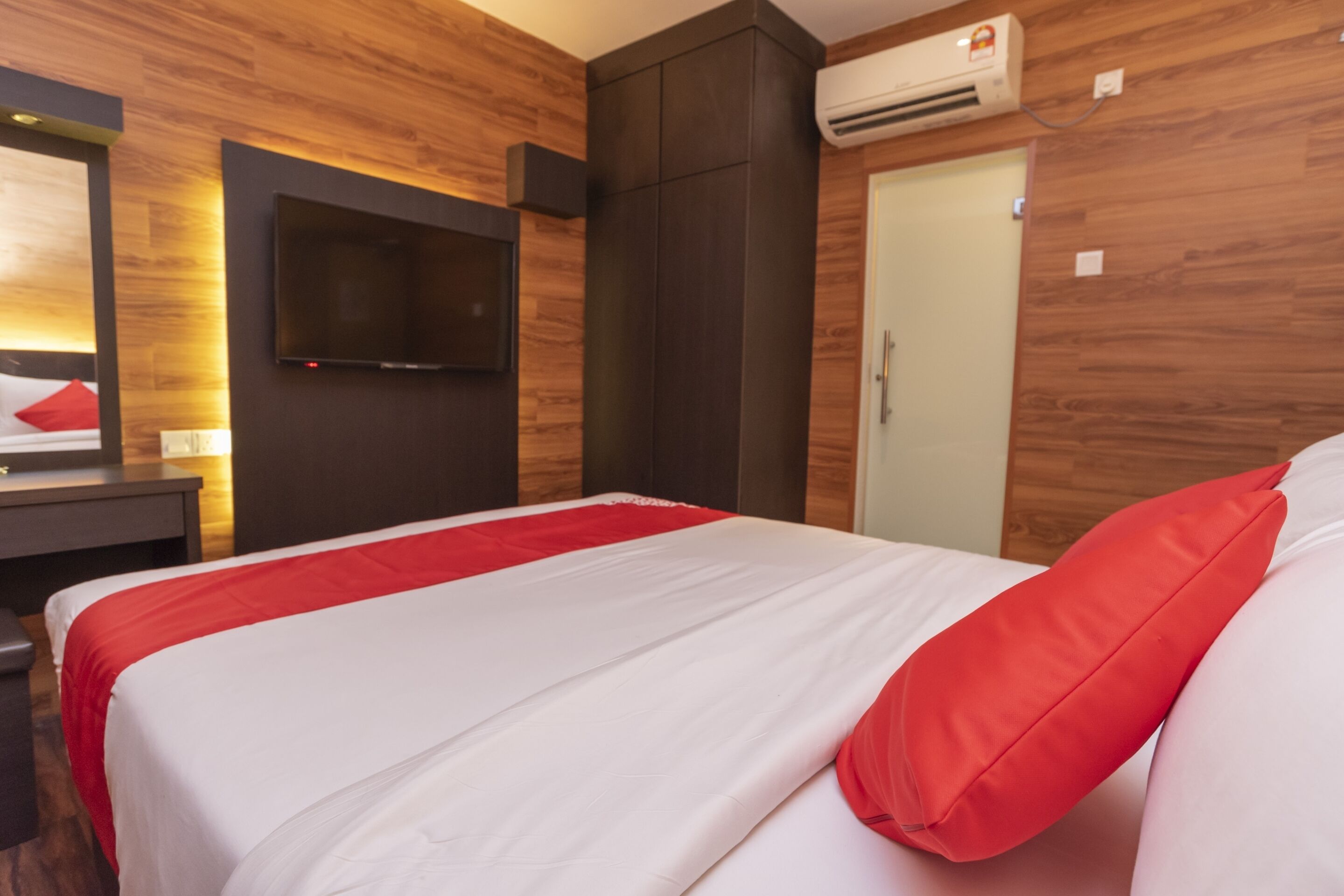 Photo - OYO 1230 Zen Zeng Budget Hotel