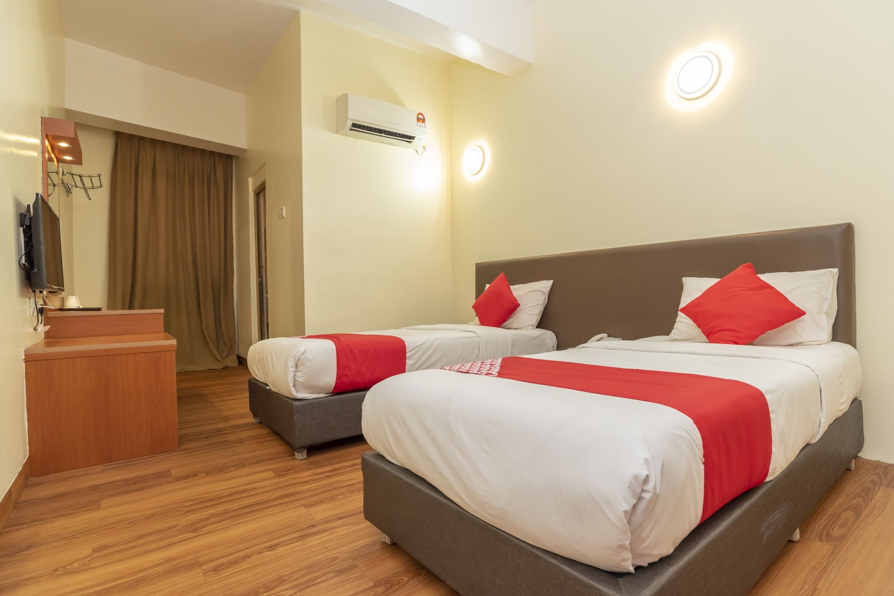 Photo - OYO 1230 Zen Zeng Budget Hotel