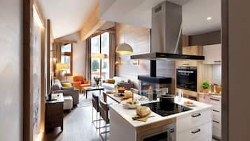 Departamento, 3 habitaciones | Cocineta privada | Refrigerador con congelador, microondas, horno y parrilla de estufa
