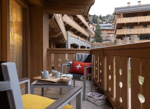 Appartement 6 personnes - 2 chambres - Sauna - Baignoire balnéo - Cheminée - 68 m² | Terrace/patio - Pierre & Vacances Premium l'Hévana (Les Allues)