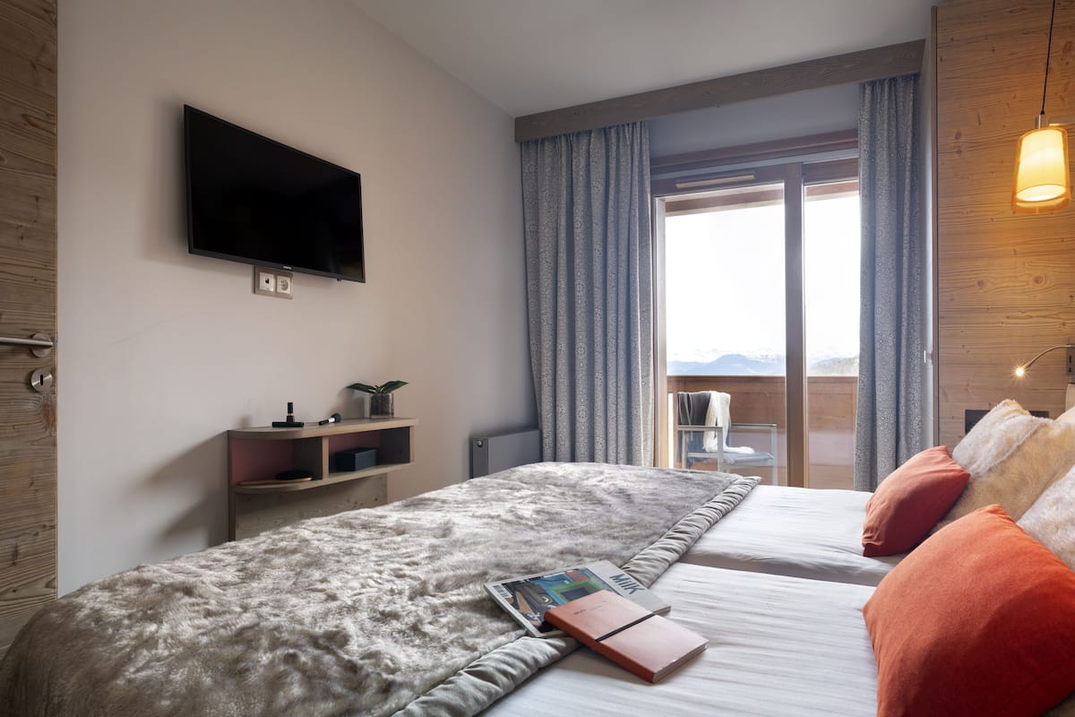 Apartemen | 2 kamar tidur, brankas, kedap suara, dan tempat tidur bayi gratis