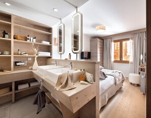 Apartment 6 people - 2 bedrooms | Bathroom | Free toiletries, hair dryer, towels