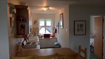 Fridge, microwave, oven, coffee/tea maker