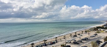 ~ Beachfront 2 ~ view and direct access to the sea * ~ ¤