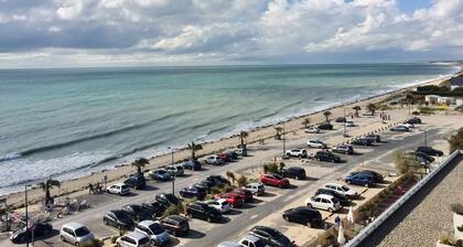 ~ Beachfront 2 ~ view and direct access to the sea * ~ ¤