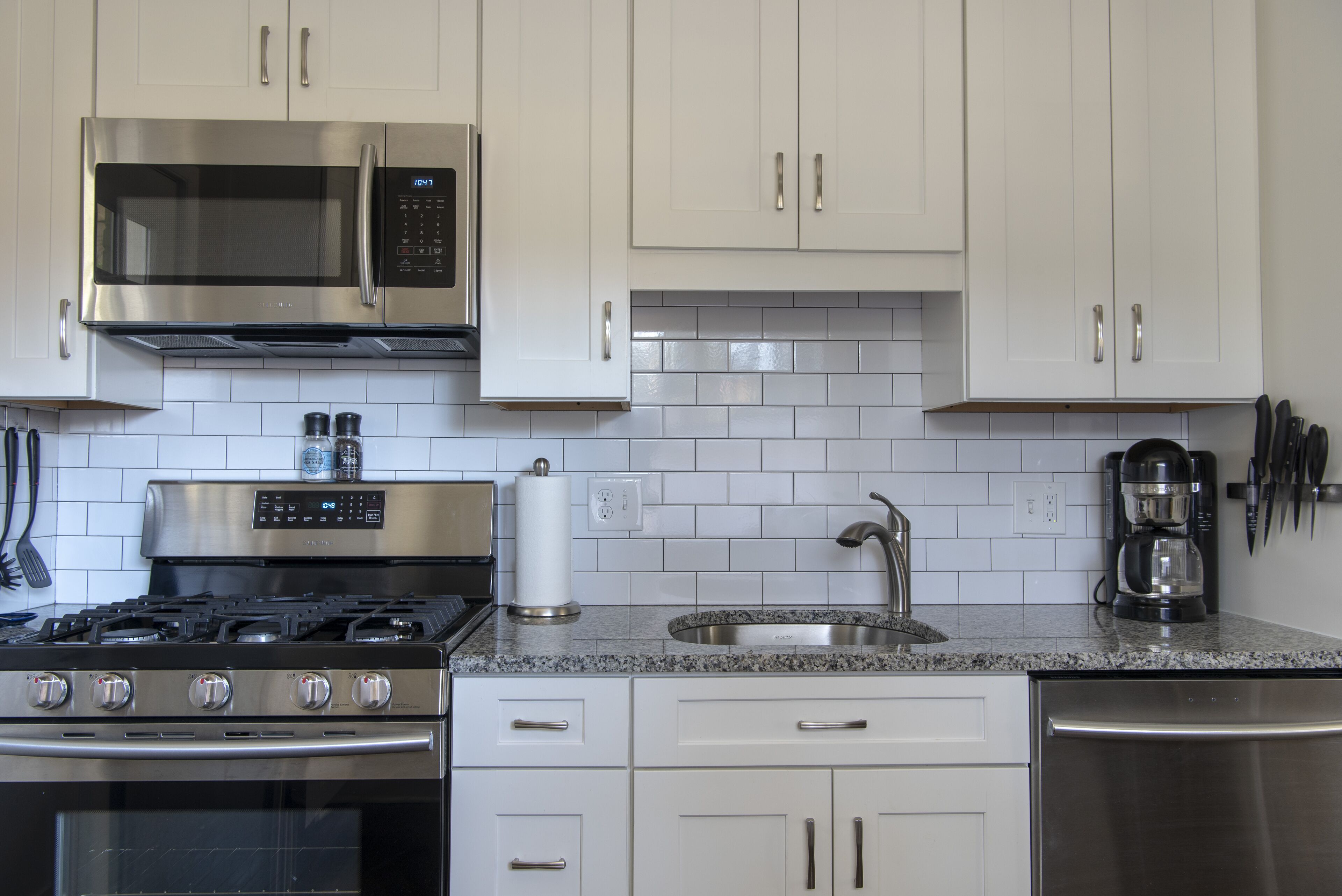 冰箱、微波炉、烤箱、炉灶