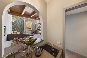 Interior - AMORE RENTALS - Casa La Maisonette with Air Conditioning, Balcony and Internet WI-FI (Sorrento)