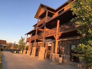 House | Exterior - Bozeman - Whispering Pines 8A (Belgrade)