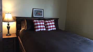 House | 1 bedroom, desk, free WiFi, bed sheets