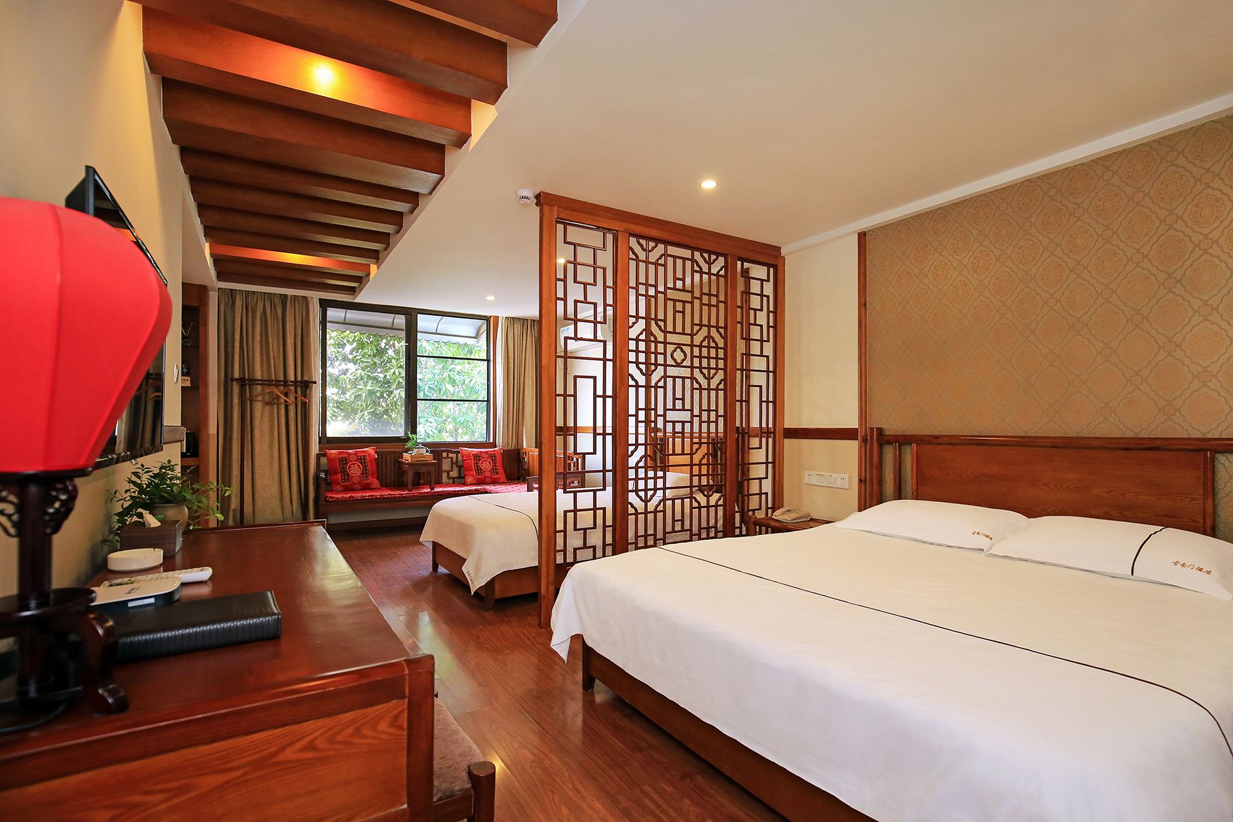 Free WiFi, bed sheets