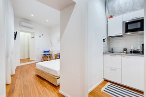 1 bedroom, desk, iron/ironing board, travel cot - Lovely and modern nest near the Colosseum (Roma)
