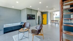 Maisonette (4F) | Wohnbereich | Flachbildfernseher