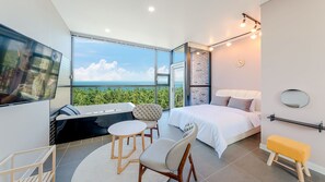 Room (3F) | Premium bedding, desk, blackout drapes, free WiFi