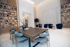 Reception - City Nights- 1B BLVD CRESCENT Tower 1 (Dubai)